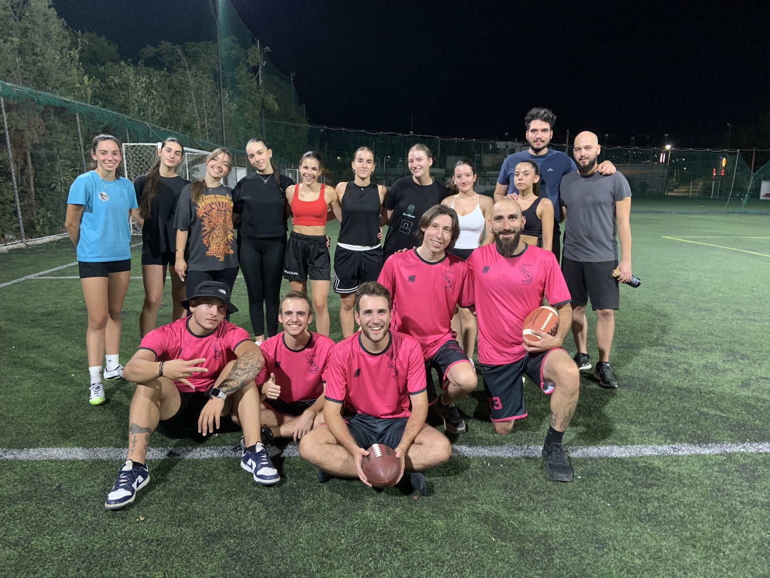 Η πρώτη προπόνηση των Pink Bay Droppers